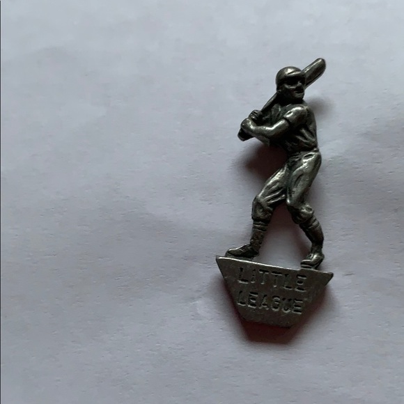 Little league tie tac pins - Picture 2 of 5